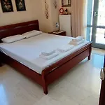 Zach's House Nea Roda