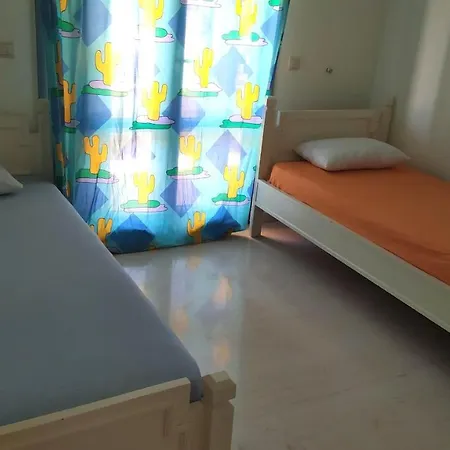 펜션 Zach's House 네아 로다