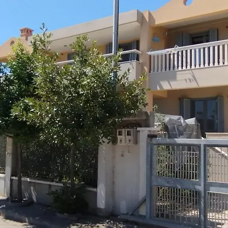 בית נופש Zach's House *